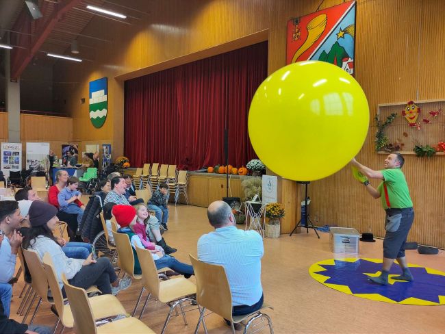 Clown Pat mit Ballon